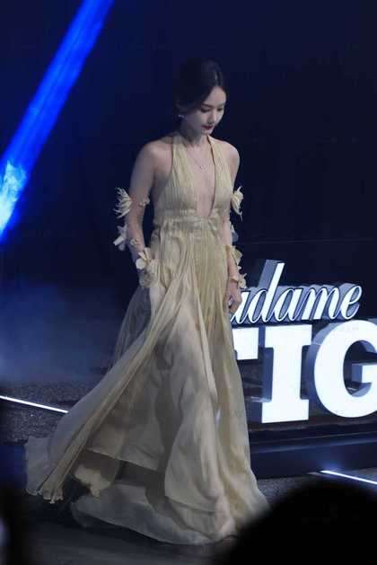 241104李一桐Madame Figaro 费加罗风尚盛典