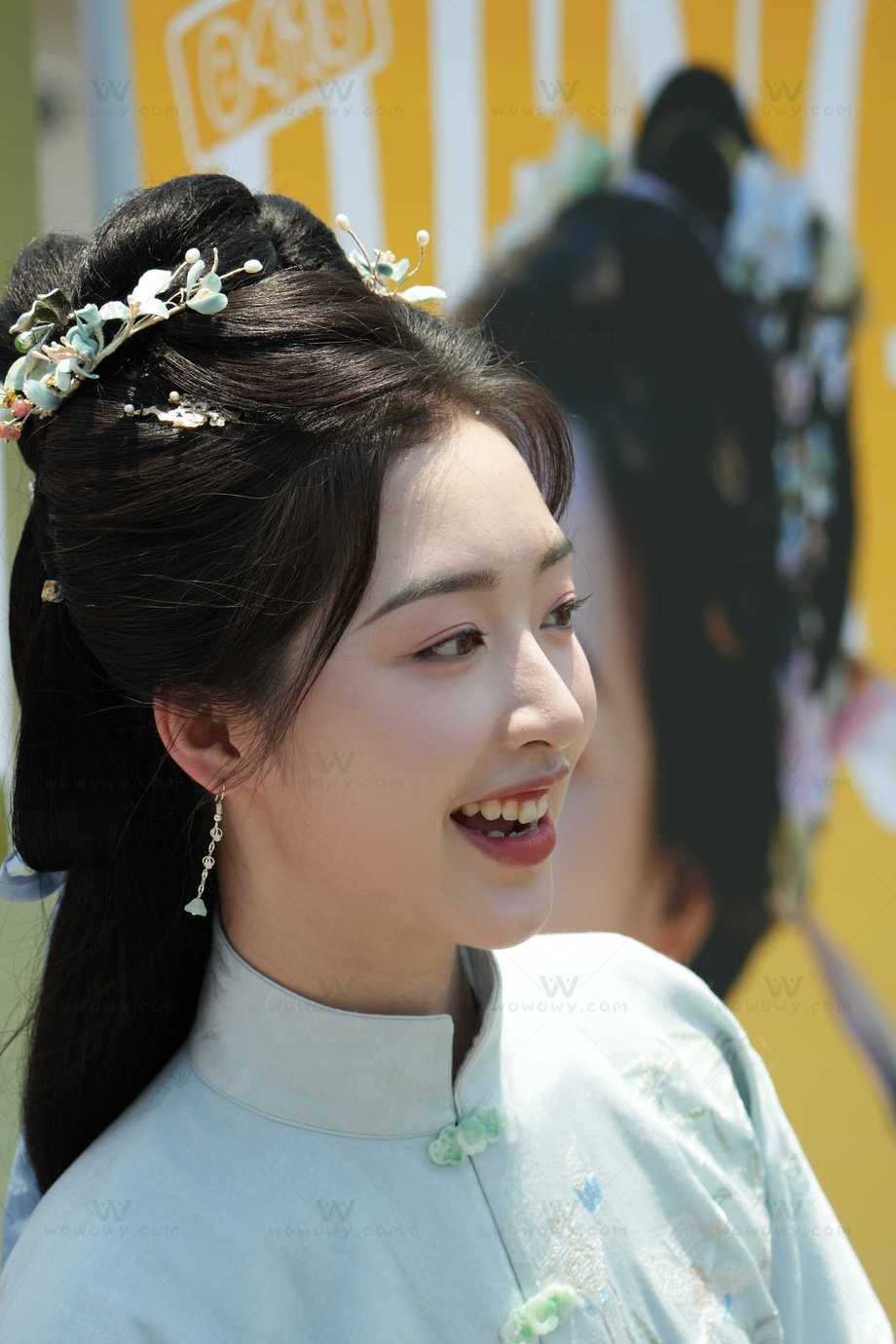 邓恩熙《花开锦绣》剧组片场探班 帖子封面图