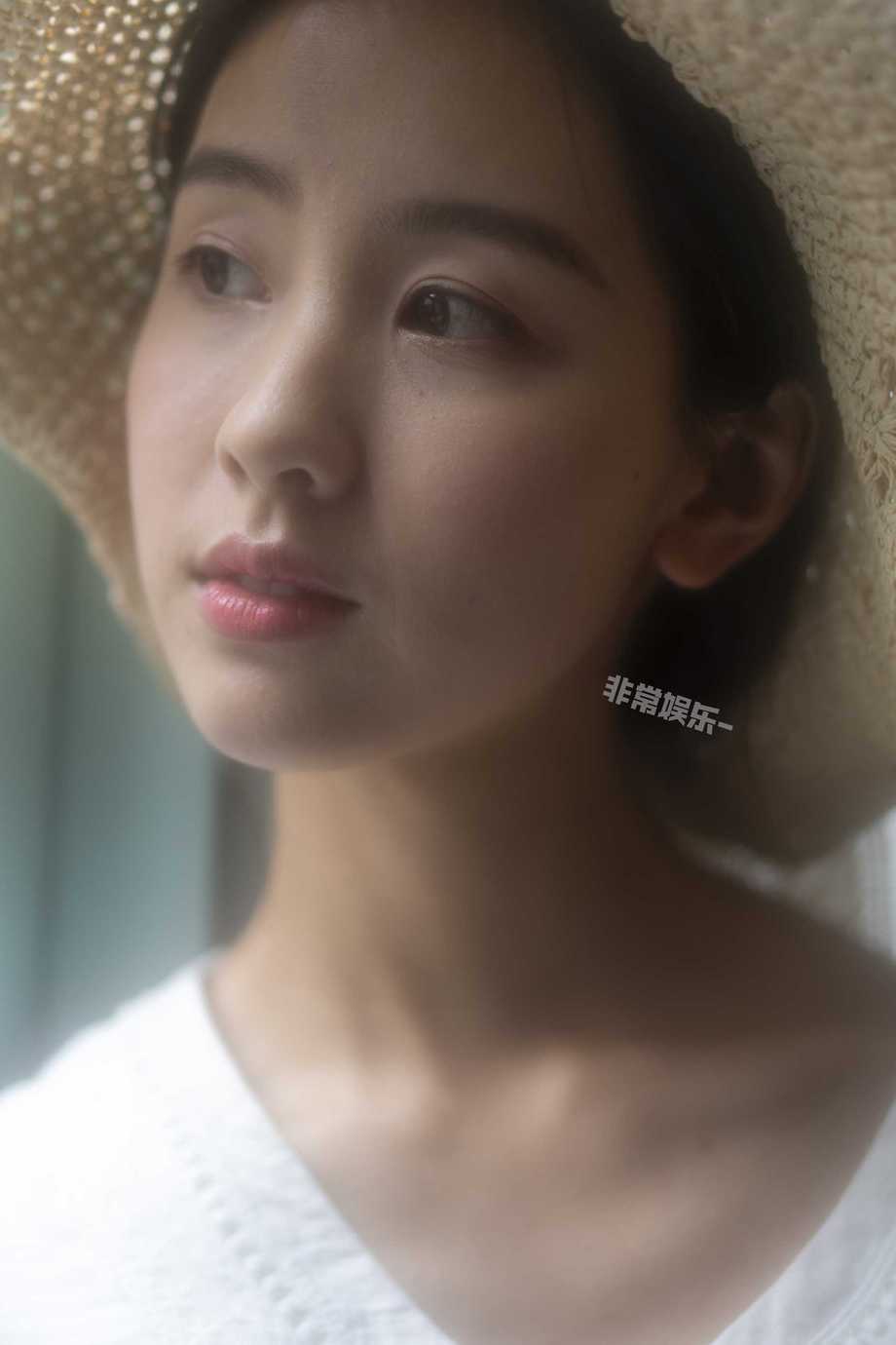 陈都灵棚拍素材合集672p