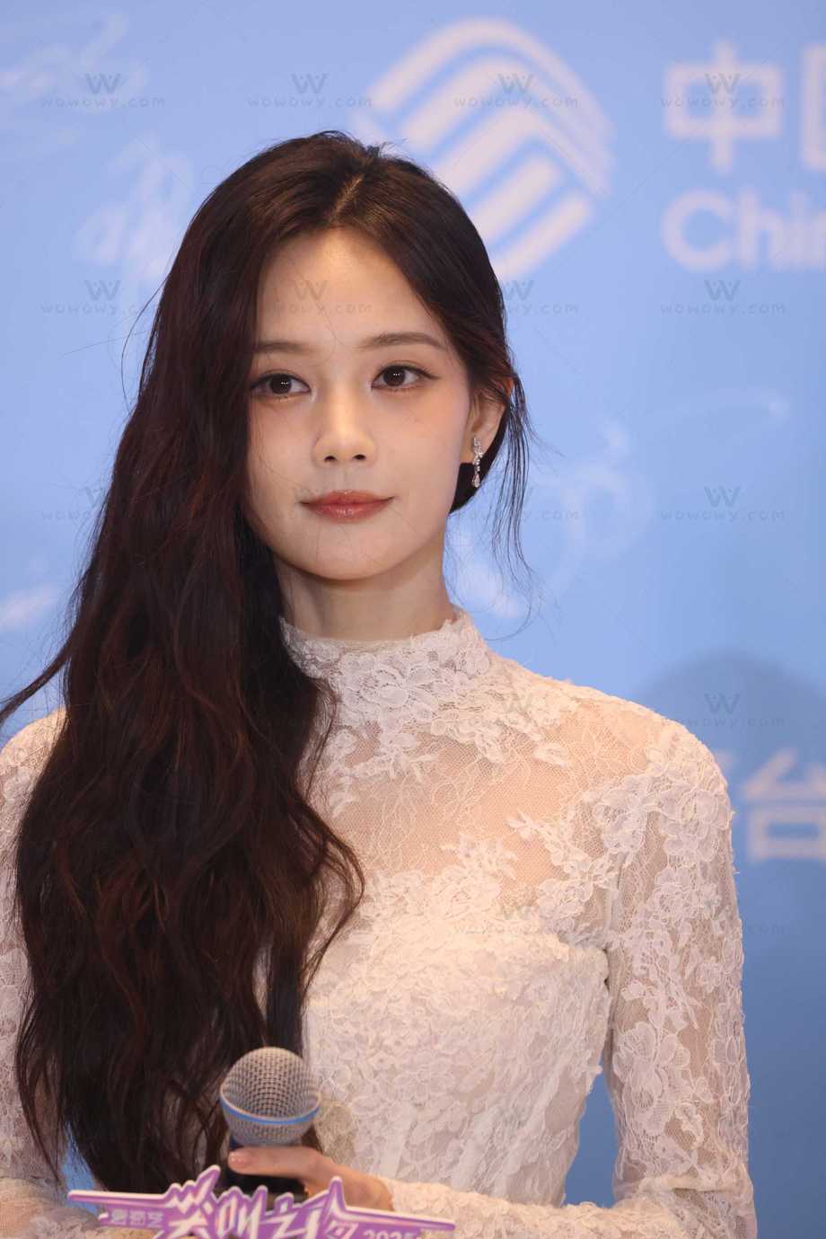 251207李一桐奇艺尖叫之夜 帖子封面图