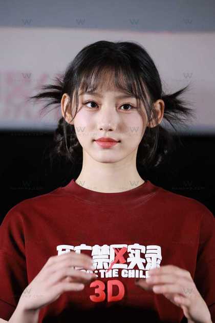 202960923刘佳玺电影《死亡禁区实录》北京首映礼的现场生图