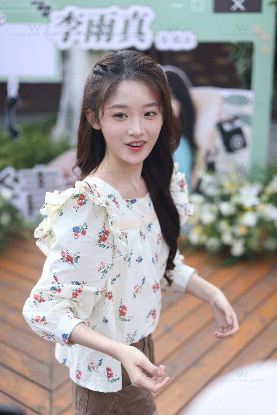 260807李雨真杀青活动现场