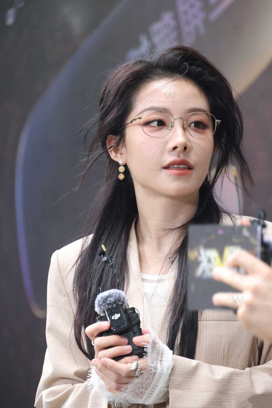 喻言节目录制前媒体群访 帖子封面图