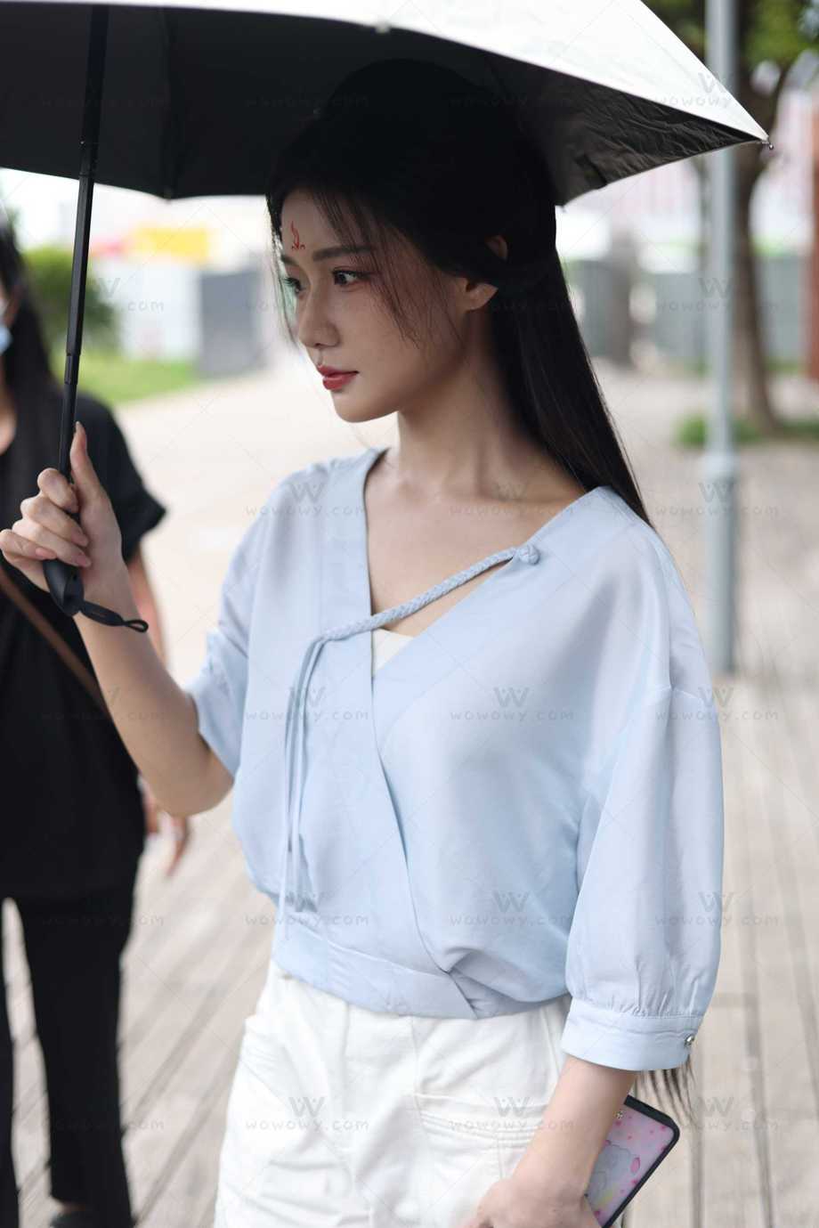 240616陈意涵横店出妆 帖子封面图