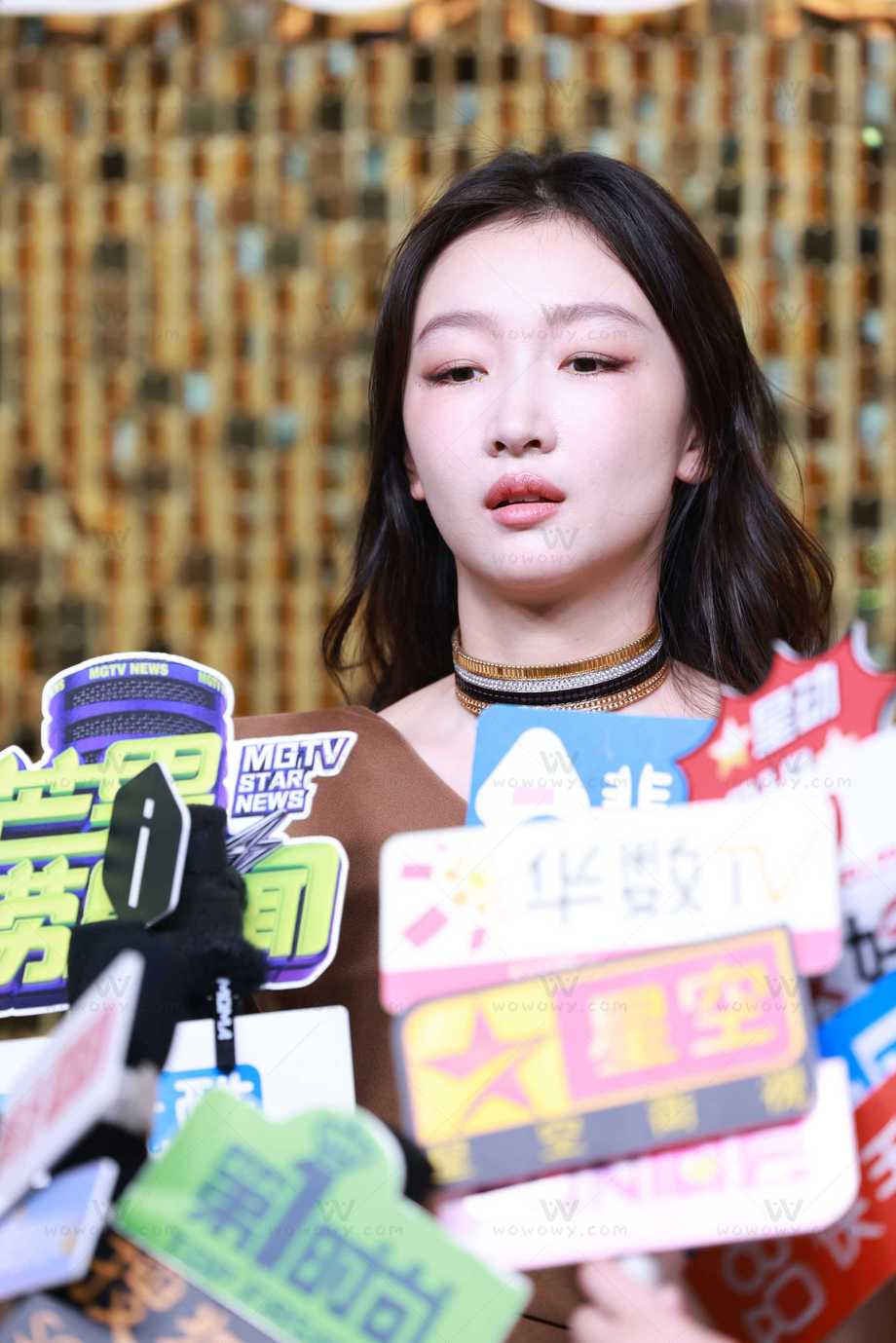 240725周冬雨访谈+红毯 帖子封面图