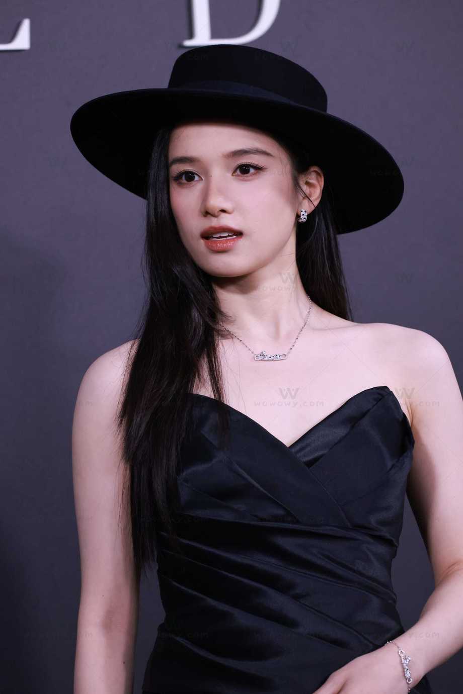 260916张婧仪卡地亚活动