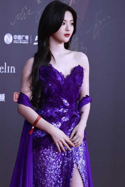 杨超越红毯环节相机原图