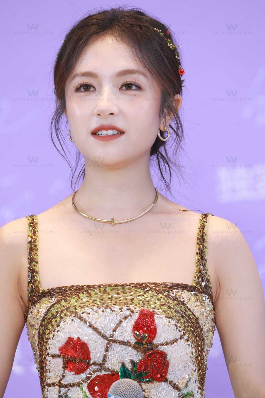 李兰迪尖叫之夜红毯 帖子封面图
