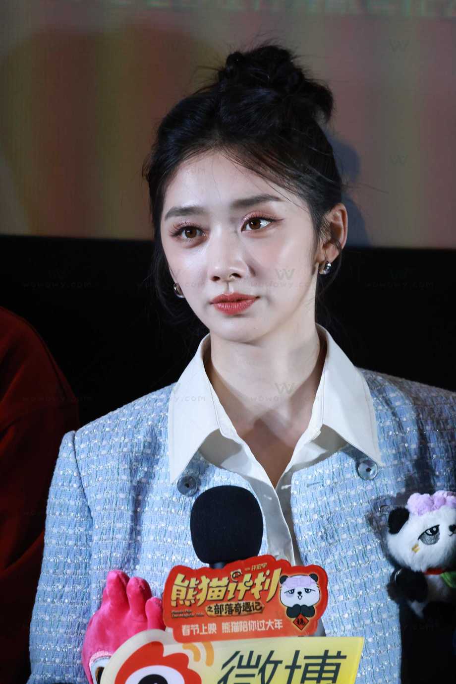 王影璐追剧团相机原图 帖子封面图