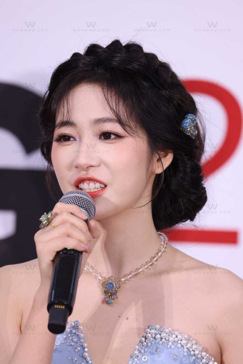 251102杨肸子红毯 帖子封面图