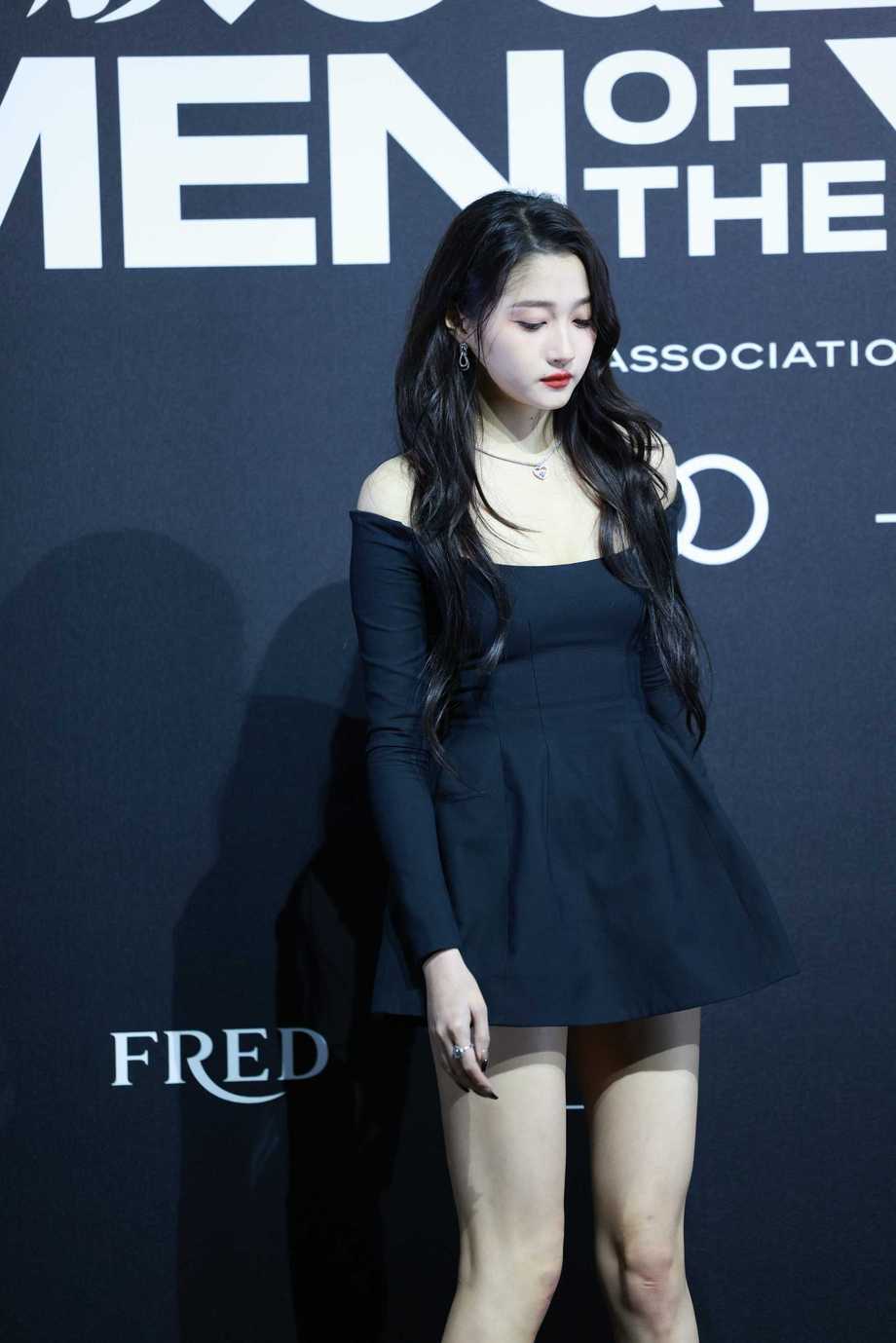 221215关晓彤GQ 164p 帖子封面图