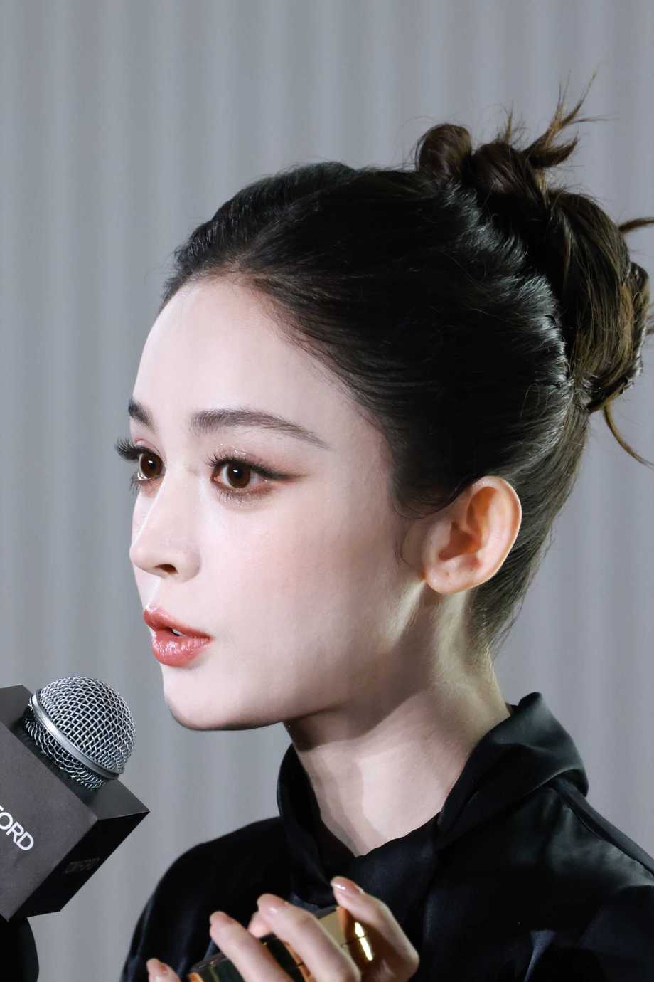古力娜扎TF活动红毯100p 有特写 帖子封面图