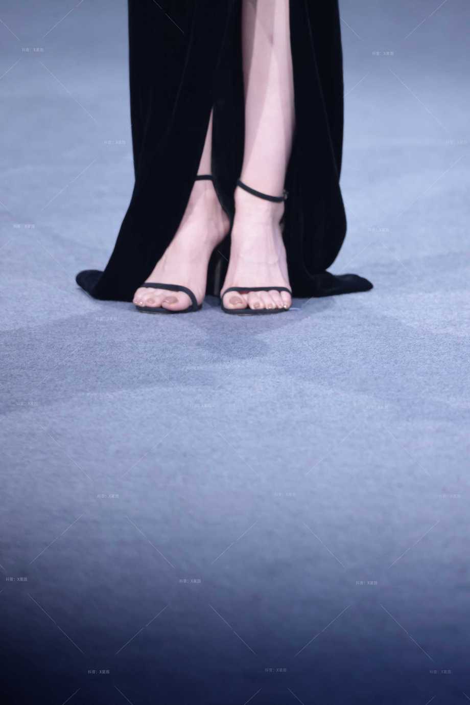 古力娜扎哪吒汽车新品发布会102p 有特写