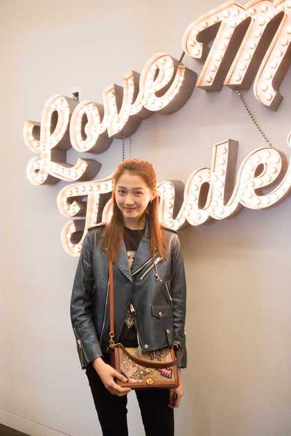 20180402关晓彤Coach 131p