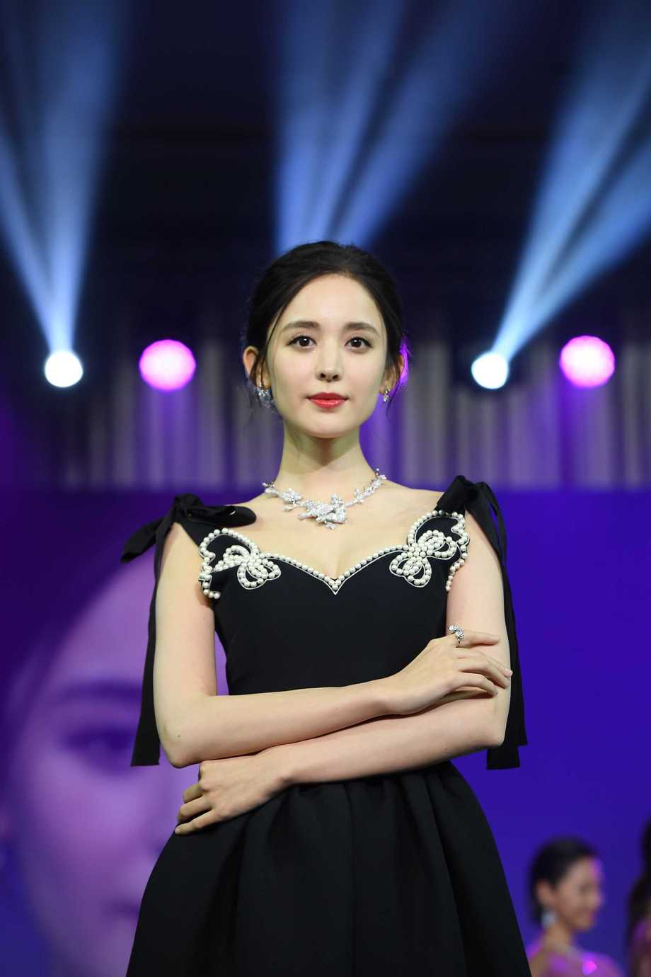 古力娜扎2018 华泰珠宝品牌升级暨战略合作发布会96p